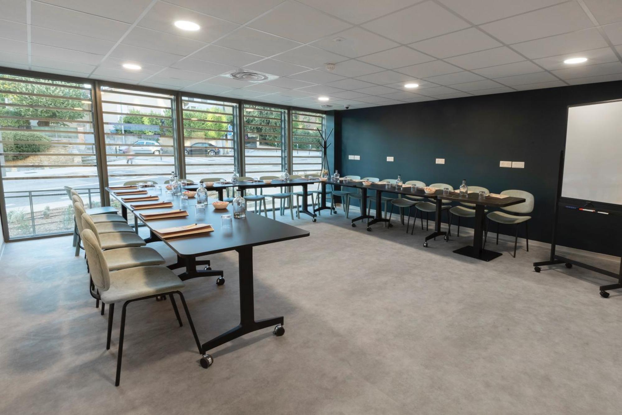Hotel The Originals Aix Schuman Aix-en-Provence